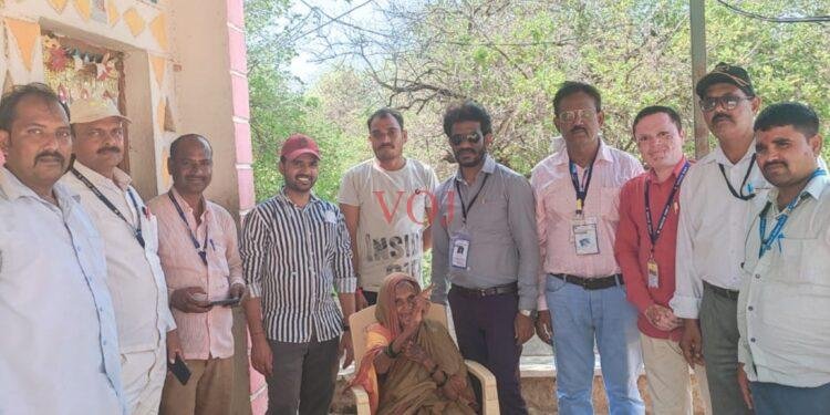 ಮನೆಯಿಂದ ಮತ ಚಲಾಯಿಸಿದ ಶತಾಯುಷಿ ಸಾತವ್ವ