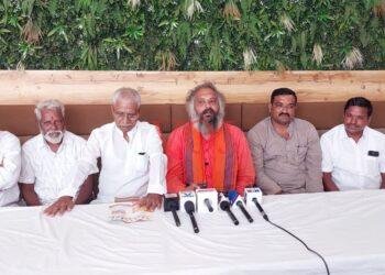 ವಿಧಾನ ಪರಿಷತ್ ಚುನಾವಣೆ : ಎಸ್.ಕೆ. ಬೆಳ್ಳುಬ್ಬಿ ಅವರಿಗೆ ಬಿಜೆಪಿ ಟಿಕೇಟ್ ನೀಡಿ :ದಿಗಂಬರೇಶ್ವರ ಸಂಸ್ಥಾನಮಠದ ಕಲ್ಲಿನಾಥ