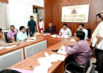 ಕುಡಿಯುವ ನೀರಿನ ಮೂಲಗಳಲ್ಲಿ ಕೊಳಚೆ ನೀರು ಸೇರದಂತೆ ಕಡ್ಡಾಯವಾಗಿ ಮುನ್ನೆಚ್ಚರಿಕೆ ವಹಿಸಿ :ಡಿಸಿ ಟಿ. ಭೂಬಾಲನ್