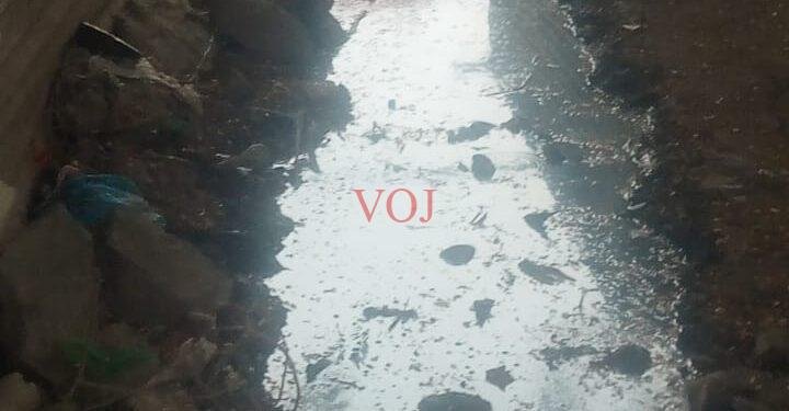 ಲಚ್ಯಾಣ: ಚರಂಡಿ ನಿರ್ಮಿಸಲು ಆಗ್ರಹ