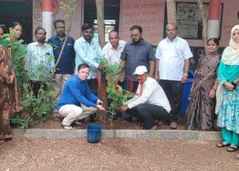 ವಿಶ್ವ ಪರಿಸರ ದಿನ ಗಿಡ ಬೆಳೆಸಿ, ಪರಿಸರ ಉಳಿಸಿ, ಪೀಳಿಗೆ ರಕ್ಷಿಸಿ-ಸಂತೋಷ ಬಂಡೆ