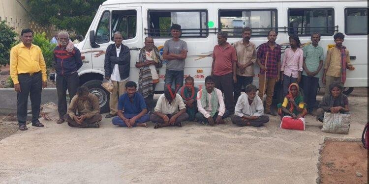 ಜಿಲ್ಲಾಧಿಕಾರಿಗಳ ನಿರ್ದೇಶನದಂತೆ 18 ಭಿಕ್ಷುಕರ ರಕ್ಷಣೆ-ನಗರದ ನಿರಾಶ್ರಿತ ಕೇಂದ್ರಕ್ಕೆ ದಾಖಲು