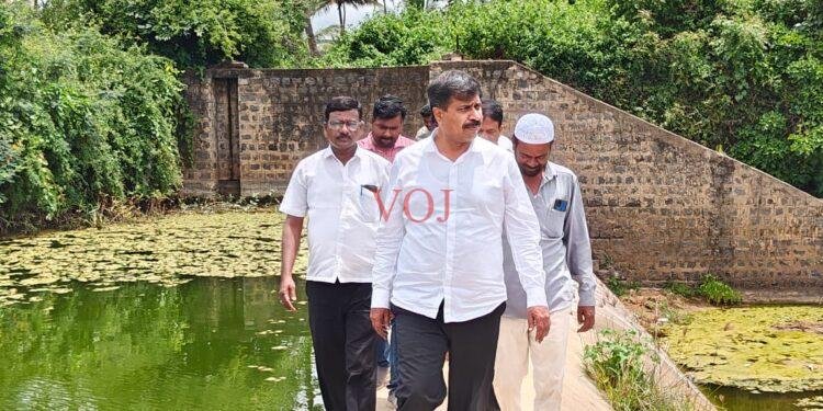ಜಲಾಶಯಗಳ ನಾಲೆ ಪರಿಶೀಲಿಸಿದ ಶಾಸಕ ಎಂ ಆರ್ ಮಂಜುನಾಥ್