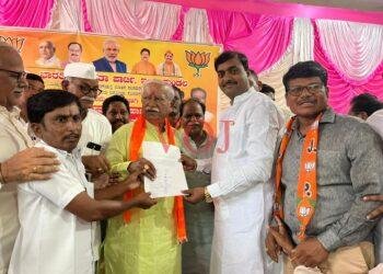 ಇಂಡಿಯಲ್ಲಿ ಹೊಸಪೇಟೆ ಎಕ್ಸ್‌ಪ್ರೆಸ್‌ ರೈಲು ನಿಲುಗಡೆಗೆ ಸಂಸದ‌ ರಮೇಶ್ ಗೆ ಮನವಿ