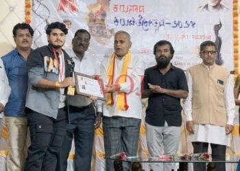 ವಿಶ್ವಪ್ರಕಾಶ ಟಿ ಮಲಗೊಂಡಗೆ “ಬೆಸ್ಟ್ ಆಕ್ಟರ್” ಅವಾರ್ಡ್