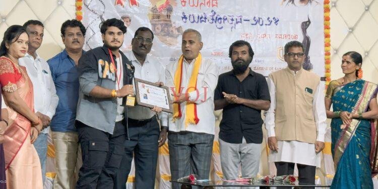 ವಿಶ್ವಪ್ರಕಾಶ ಟಿ ಮಲಗೊಂಡಗೆ “ಬೆಸ್ಟ್ ಆಕ್ಟರ್” ಅವಾರ್ಡ್