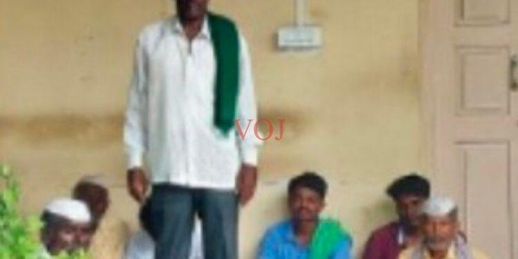 ಕಬ್ಬಿನ ಬಿಲ್ಗಾಗಿ ರೈತರ ಪ್ರತಿಭಟನೆ..!