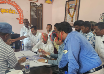 ಲಚ್ಯಾಣ ಗ್ರಾಮಕ್ಕೆ ಸಂಸದ ರಮೇಶ್ ಜಿಗಜಿಣಿಗಿ ಬೇಟಿ