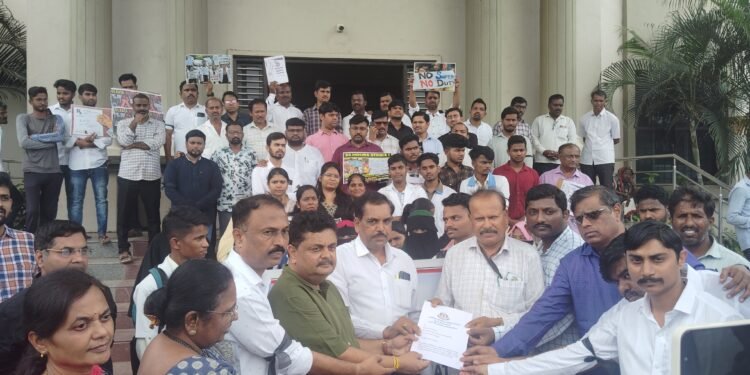 ಇಂಡಿಯಲ್ಲಿ ಖಾಸಗಿ ಆಸ್ಪತ್ರೆಗಳು ಬಂದ್ ಮಾಡಿ ಪ್ರತಿಭಟನೆ..!