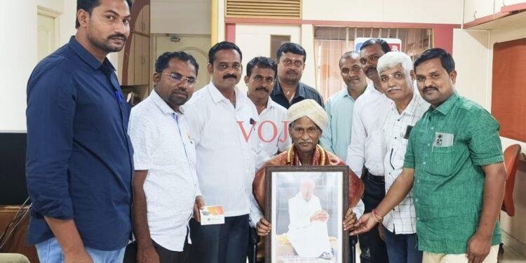 ಅವಳಿ ಜಿಲ್ಲೆಯ ಪತ್ರಕರ್ತರಿಂದ ಸಂಪಾದಕ ಎಸ್ ನಾಗಣ್ಣಗೆ ಗೌರವ ಸನ್ಮಾನ..!