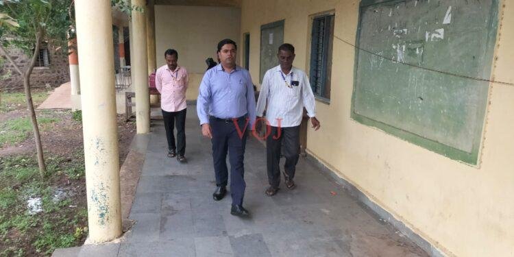 ಗೆಜೆಟೆಡ್ ಪ್ರೊಬೇಷನರ್ ಗ್ರೂಪ್ ಎ-ಬಿ ವೃಂದದ ಪರೀಕ್ಷೆ ಪರೀಕ್ಷಾ ಕೇಂದ್ರಗಳಿಗೆ ಭೇಟಿ ನೀಡಿ ಪರಿಶೀಲನೆ ನಡೆಸಿದ ಜಿಲ್ಲಾಧಿಕಾರಿ