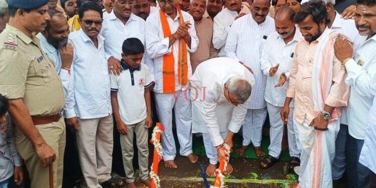 ಇಂಡಿ-ಆಲಮೇಲ ರಸ್ತೆ ಕಾಮಗಾರಿಗೆ ಶಾಸಕ ಪಾಟೀಲರಿಂದ ಭೂಮಿ ಪೂಜೆ