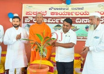 ಇಂಡಿ ನಗರದ ಸ್ವಚ್ಛತೆಯಲ್ಲಿ ಪೌರ ಕಾರ್ಮಿಕರ ಸೇವೆ ಅನನ್ಯ