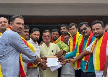 ಕನ್ನಡ ನಾಮಫಲಕ ಅಳವಡಿಸಿ, ಇಲ್ಲವಾದರೆ ಇಂಡಿಯಲ್ಲಿ ಉಗ್ರವಾದ ಪ್ರತಿಭಟನೆ ಎಚ್ಚರಿಕೆ