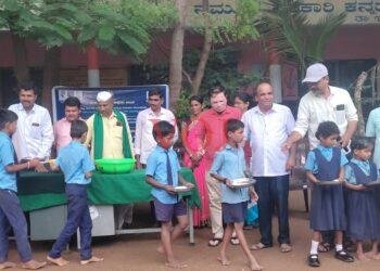 ಪೌಷ್ಟಿಕ ಆಹಾರವಾಗಿ ಮೊಟ್ಟೆ ಹಾಗೂ ಬಾಳೆಹಣ್ಣಿನ ವಿತರಣೆ