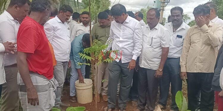 ಸ್ವಾಮಿತ್ವ ಯೋಜನೆಯ ಸವಲತ್ತುಗಳನ್ನು ಪಡೆದುಕೊಳ್ಳಬೇಕು ಶಾಸಕ ಎಂಆರ್ ಮಂಜುನಾಥ್