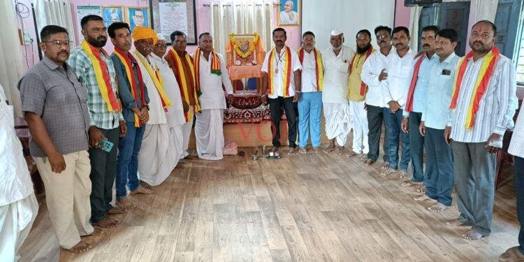 ತಾಂಬಾ ಗ್ರಾಮ ಪಂಚಾಯತ ಸಭಾಂಗಣದಲ್ಲಿ : ವಿಶೇಷ ರಾಜ್ಯೋತ್ಸವದ ಆಚರಣೆ