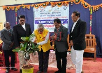ಸಂವಿಧಾನ ದಿನಾಚರಣೆ ಭಾರತದ ಸಂವಿಧಾನ ವಿಶ್ವ ಶ್ರೇಷ್ಠ ಸಂವಿಧಾನವಾಗಿದೆ-ಶಿವಾಜಿ ಅನಂತ ನಲವಡೆ