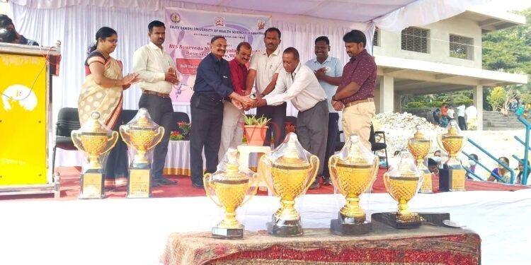 ವಿಜಯಪುರ : ವಿಶ್ವವಿದ್ಯಾಲಯದ ರಾಜ್ಯ ಮಟ್ಟದ ಬಾಲ್ ಬ್ಯಾಡ್ಮಿಂಟನ್ ಪಂದ್ಯಾವಳಿ ಇಂದಿನಿಂದ