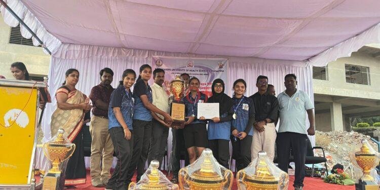 ವಿಜಯಪುರ : ಇಂದು ರಾಜೀವ ಗಾಂಧಿ ವಿವಿ ರಾಜ್ಯಮಟ್ಟದ ಬಾಲ್ ಬ್ಯಾಡ್ಮಿಂಟನ್ ವಿಜೇತ ತಂಡ ಯಾವುದು ಗೊತ್ತಾ‌..!