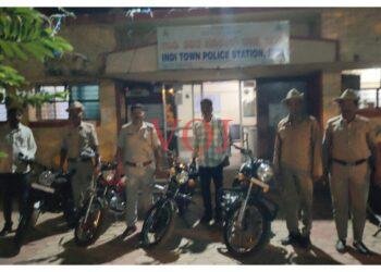 ಇಂಡಿಯಲ್ಲಿ ಪೋಲಿಸ್ ಕಾರ್ಯಾಚರಣೆ ಏನು ಗೊತ್ತಾ..?ಸಂಚಾರಿ ನಿಯಮಗಳನ್ನು ಪಾಲಿಸುವಂತೆ ಖಡಕ್ ವಾರ್ನಿಂಗ್ :ಪಿಐ ಜಿರಗಾಳ