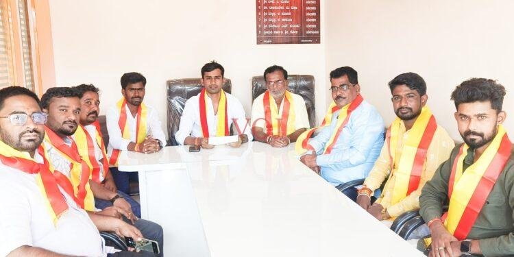 ತೊಗರೆ ಬೆಳೆ ಶೇ 90% ರಷ್ಟು ನಷ್ಟ.! ರೈತರು ಕಂಗಾಲು, ಶೀಘ್ರವೇ ಪರಿಹಾರ ನೀಡಲು ಆಗ್ರಹ : ಕರವೇ ಮುಳಜಿ