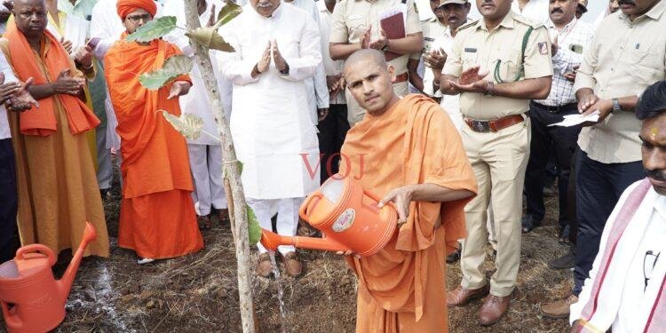 ಸಾವಳಸಂಗ ಪ್ರವಾಸಿ ತಾಣವಾಗಿ ಹೆಸರಾಗಲಿದೆ : ಅಮೃತಾನಂದ ಶ್ರೀಗಳು