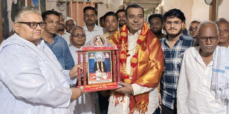 ಇಂಚಗೇರಿ ಮಠಕ್ಕೆ ಹಿರಿಯ ನಟ ದೊಡ್ಡಣ್ಣ ಭೇಟಿ