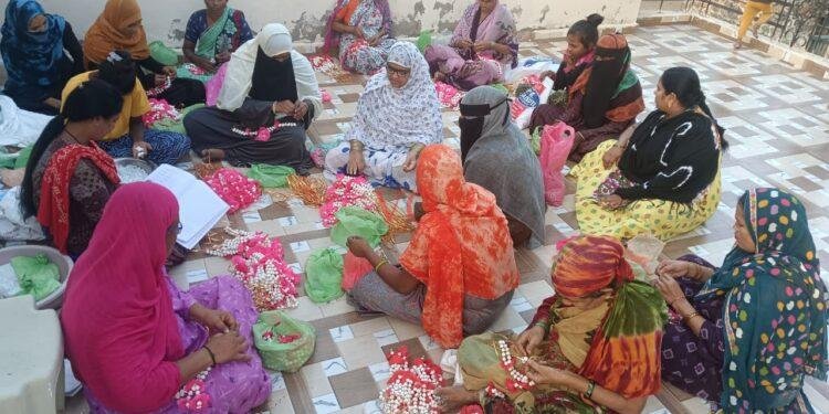 ಮಹಿಳೆಯರು ಸ್ವಾವಲಂಬಿಯಾಗಬೇಕು: ಜಯಶ್ರೀ