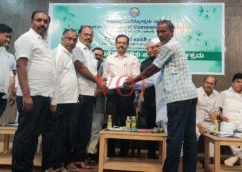 ಮುದ್ದೇಬಿಹಾಳ ಎಪಿಎಂಸಿ ಉಪ ಮಾರುಕಟ್ಟೆಯನ್ನು ಮುಖ್ಯ ಮಾರುಕಟ್ಟೆಯನ್ನಾಗಿ ಮೇಲ್ದರ್ಜೆಗೆ ಏರಿಸಲು ಅಗತ್ಯ ಕ್ರಮಕ್ಕೆ ಆಗ್ರಹಿಸಿ ಮನವಿ