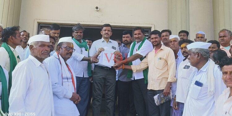 ಗುತ್ತಿ ಬಸವಣ್ಣ ಕಾಲುವೆಗೆ ನೀರು ಹರಿಸಲು ಆಗ್ರಹಿಸಿ ಪ್ರತಿಭಟನೆ