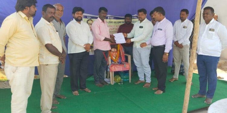 ಮುದ್ದೇಬಿಹಾಳ | ಗ್ರಾ.ಪಂ‌ ಎದುರು ಪ್ರತಿಭಟನೆ, ಕಾರಣವೇನು..?