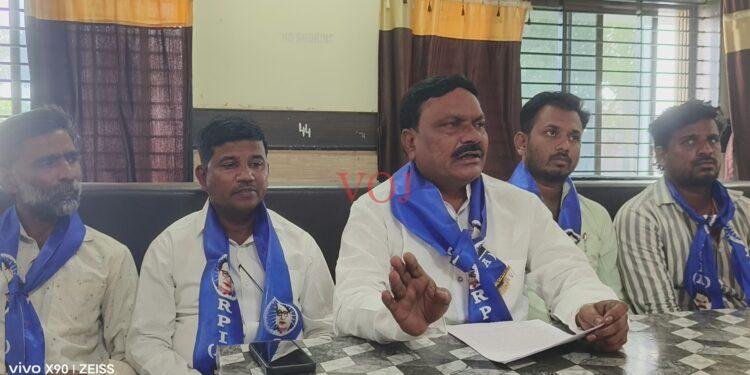 ಇಂಡಿ | ದಲಿತ ವಿರೋಧಿ ಡಿವೈಎಸ್ಪಿ ವರ್ಗಾವಣೆಗೆ ಆಗ್ರಹ : ಜಿತೇಂದ್ರ ಕಾಂಬಳೆ ಆರೋಪ