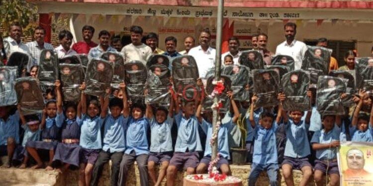ಇಂಡಿ | ಶಾಲಾ ಮಕ್ಕಳಿಗೆ ಉಚಿತ ಬ್ಯಾಗ್ ವಿತರಣೆ..!