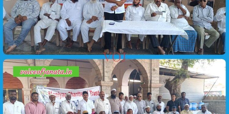 11 ಜನ ಬಡ ಮುಸ್ಲಿಂ ಹಿರಿಯರಿಗೆ 11 ತಿಂಗಳ ಮಾಶಾಸನ ಪ್ರತಿ ತಿಂಗಳು ₹400 ಅಂತೆ ಒಟ್ಟಾರೆ ₹4,400 ಮಾಶಾಸನ ವಿತರಣೆ