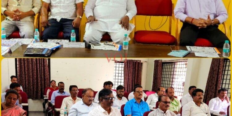 ಗ್ಯಾರಂಟಿ ಯೋಜನೆಗಳ ಪ್ರಗತಿ ಪರಿಶೀಲನಾ ಸಭೆ ಗ್ಯಾರಂಟಿ ಯೋಜನೆಗಳ ಕುರಿತು ವ್ಯಾಪಕ ಪ್ರಚಾರಕ್ಕೆ ಸೂಚನೆ