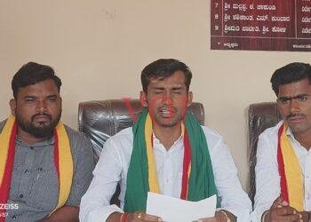 ಇಂಡಿಯಲ್ಲಿ ಉಗ್ರವಾದ ಪ್ರತಿಭಟನೆ ಎಚ್ಚರಿಕೆ ನೀಡಿದ ಕರವೇ ಅಧ್ಯಕ್ಷ ಬಾಳು..ಕಾರಣ ಏನು ಗೊತ್ತಾ..?