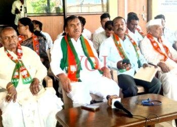 ಚಪ್ಪಲಿ ಹಾರ ಹಾಕುವುದು ಹಿಂದೂ ಸಂಸ್ಕೃತಿನಾ..? ಸಮಯ ಬಂದಾಗ ಉತ್ತರ ಕೊಡುತ್ತೇನೆ : ನಡಹಳ್ಳಿ