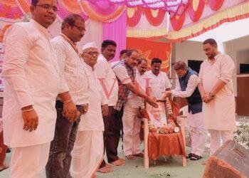 ಸ್ವಾವಲಂಬಿಯಾಗಿ ಬದುಕು ನಡೆಸಲು ಶಿಕ್ಷಣ ಅವಶ್ಯಕ : ದೇಸಾಯಿ