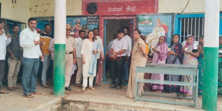 ಇಂಡಿ | ಲಚ್ಯಾಣದಲ್ಲಿ ಶೇ 64.95 ಮತ್ತು ಭತಗುಣಕಿಯಲ್ಲಿ ಶೇ 67.50 ರಷ್ಟು ಮತದಾನ