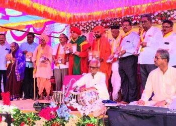 ನಾವಾಡುವ ಪ್ರತಿಯೊಂದು ಶಬ್ದದಲ್ಲೂ ಬೆಳಕಿದೆ ಅನ್ನೋದನ್ನು ನಾವೆಲ್ಲ ತಿಳಿದುಕೊಳ್ಳಬೇಕು.