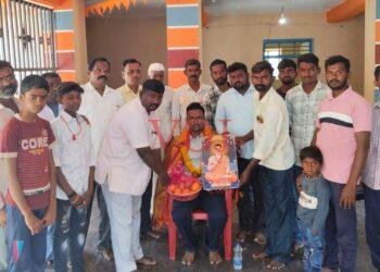 ಮುದ್ದೇಬಿಹಾಳ | ಯು.ಪಿ.ಎಸ್.ಸಿ.ಯಲ್ಲಿ 462 ನೇ Rank ಸಾಧಿಸಿದ ಯರಂತೇಲಿಗೆ ಸನ್ಮಾನ