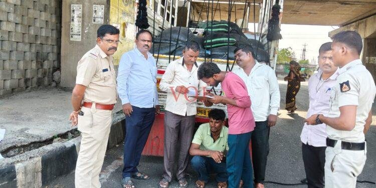 ಅಕ್ರಮವಾಗಿ ಪಡಿತರ ಅಕ್ಕಿ ಸಾಗಾಟ, ಮೂವರ್ ಬಂಧನ..! ಎಲ್ಲಿ..? ಯಾವಾಗ ಗೊತ್ತಾ..?