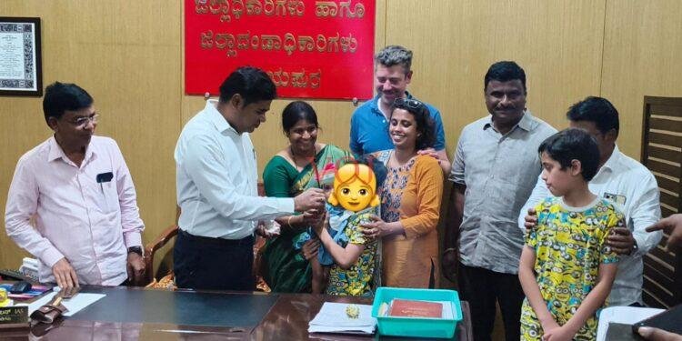 ಜಿಲ್ಲೆಯ ಮಗುವನ್ನು ದತ್ತು ಪಡೆದ ಹಿಮಾಚಲ ಪ್ರದೇಶದ ಕುಟುಂಬ