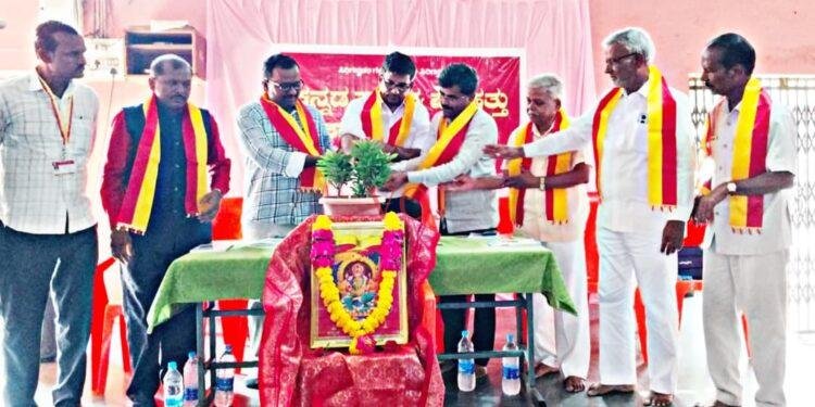 ಈಗಿನಿಂದಲೇ ಐಎಎಸ್ ಮತ್ತು ಕೆಎಎಸ್ ತಯಾರಿ ಮಾಡಿ, ಅಗತ್ಯ ಸಹಕಾರ ನೀಡಲು ಸಿದ್ದ : ತಹಶಿಲ್ದಾರ ಮಹಮ್ಮದ್ ಮೊಹಸಿನ್