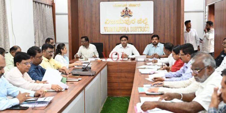 ಮಳೆಗಾಲ ಇರುವುದರಿಂದ ಕುಡಿಯುವ ನೀರು ಪೂರೈಕೆಯಲ್ಲಿ ಎಚ್ಚರಿಕೆ ವಹಿಸಬೇಕು : ಜಿಲ್ಲಾಧಿಕಾರಿ ಭೂಬಾಲನ್