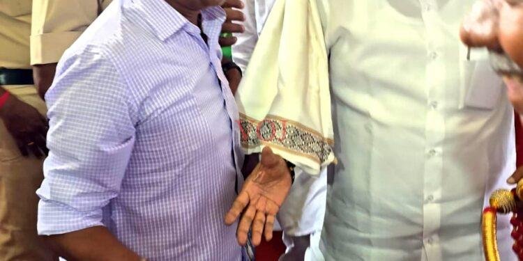 ಮುದ್ದೇಬಿಹಾಳ|ರೈಲ್ವೆ ಸಚಿವ ವಿ ಸೋಮಣ್ಣವರಿಗೆ ಗೌರವ ಸನ್ಮಾನ