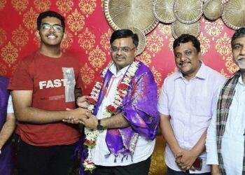 ಭೃಂಗಿಮಠ ಫೌಂಡೇಶನ ಸನ್ಮಾನ, ಶೀಘ್ರದಲ್ಲೇ ಬಾಲಕರ ಸ್ಟೂಡಿಯೋ ಸ್ಥಾಪನೆ : ಬಬಲೇಶ್ವರ