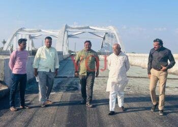 ಹೊನಗನಹಳ್ಳಿ ರೇಲ್ವೆ ಮೇಲ್ಸೇತುವೆ ಕಾಮಗಾರಿ ಪರಿಶೀಲಿಸಿದ ಸಂಸದ ಜಿಗಜಿಣಗಿ