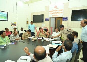 ರಸ್ತೆ ಸುರಕ್ಷತಾ ನಿಯಮ ಪಾಲನೆಯಾಗುವಂತೆ ಅಧಿಕಾರಿಗಳು ನಿಗಾವಹಿಸಬೇಕು ಜಿಲ್ಲಾಧಿಕಾರಿ ಟಿ.ಭೂಬಾಲನ್ ಸೂಚನೆ